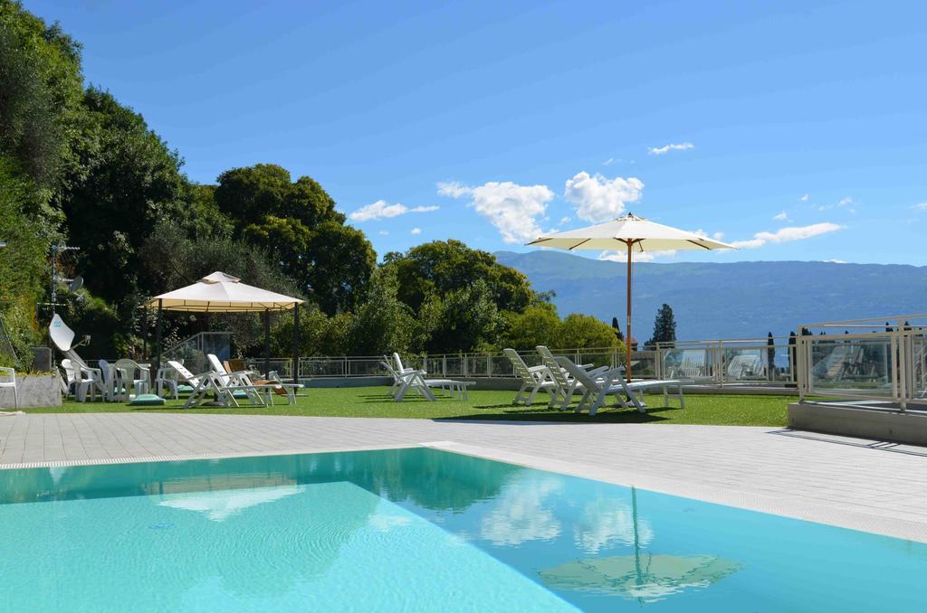 Residence Il Poggio Al Sole Toscolano-Maderno Exterior foto