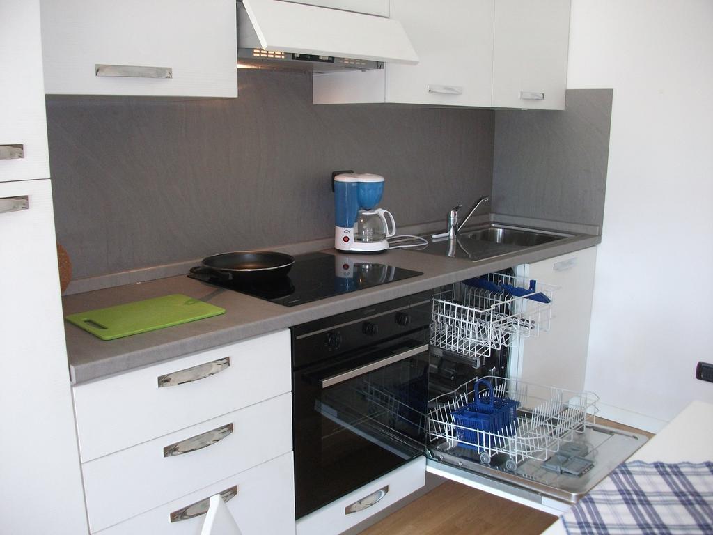 Residence Il Poggio Al Sole Toscolano-Maderno Zimmer foto